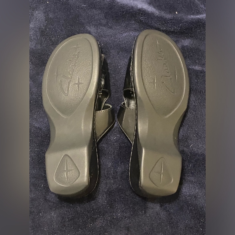 Clarks Sandals - Picture 2 of 2
